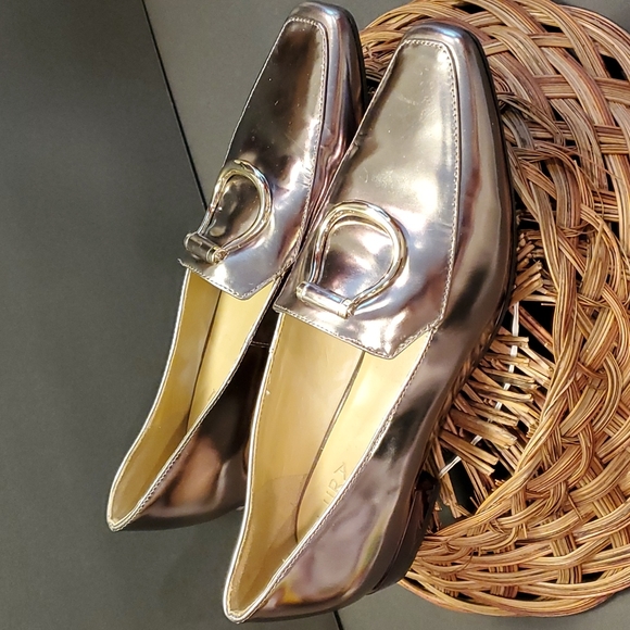 Naturalizer Women’s Slip-Ons•Bronze 8M•Leather Upper Upper•Like new - Picture 2 of 6